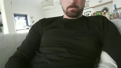 iggybeaut online show from December 2024 06:59:01 PM