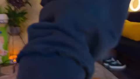 Emmy  help me reach 100 thumbs up online show from September 2025 03:56:02 PM