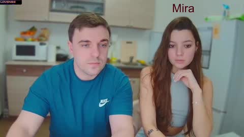 Snapshot of ihavepaws33 chatting on January 2025 12:58:02 PM Julia and Mira online show from January 2025 12:58:02 PM