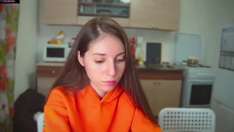 Snapshot of ihavepaws33 chatting on January 2025 03:42:02 PM Julia and Mira online show from January 2025 03:42:02 PM