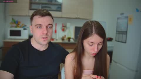 Snapshot of ihavepaws33 chatting on February 2025 08:03:02 PM Julia and Mira online show from February 2025 08:03:02 PM