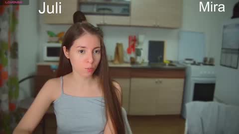 Snapshot of ihavepaws33 chatting on February 2025 03:47:01 PM Julia and Mira online show from February 2025 03:47:01 PM