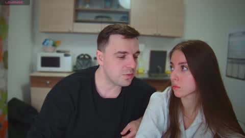 Snapshot of ihavepaws33 chatting on February 2025 05:50:01 PM Julia and Mira online show from February 2025 05:50:01 PM