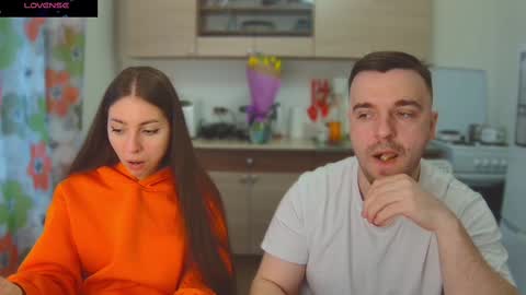 Snapshot of ihavepaws33 chatting on March 2025 01:47:01 PM Julia and Mira online show from March 2025 01:47:01 PM