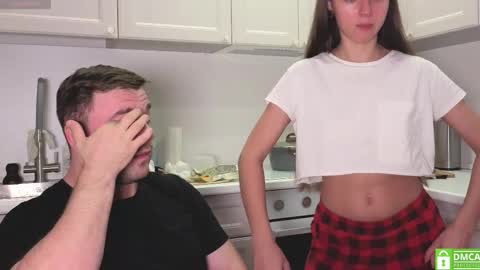 Snapshot of ihavepaws33 chatting on September 2025 09:15:01 PM Julia and Mira online show from September 2025 09:15:01 PM