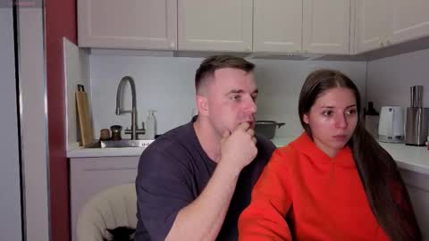 Snapshot of ihavepaws33 chatting on September 2025 05:37:01 PM Julia and Mira online show from September 2025 05:37:01 PM