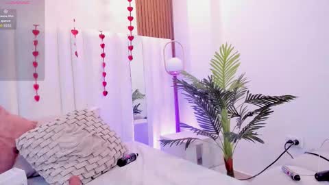 Snapshot of iim_zoe chatting on February 2026 03:46:02 AM Zoe online show from February 2026 03:46:02 AM