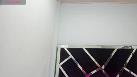 Isabella online show from October 2025 01:29:01 PM