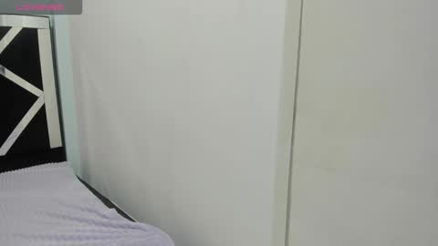 Isabella online show from October 2025 12:52:02 PM