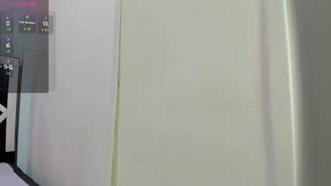 Isabella online show from November 2025 01:21:02 PM