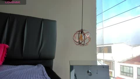 Isabella online show from April 2026 12:22:01 PM