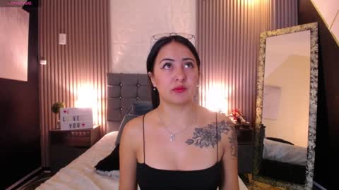 Snapshot of iisabella_smith_ chatting on December 2024 01:34:02 PM Isa online show from December 2024 01:34:02 PM