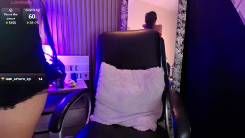 Snapshot of iisabella_smith_ chatting on February 2025 04:08:01 PM Isa online show from February 2025 04:08:01 PM