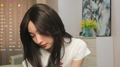 Snapshot of ikuyo_ chatting on April 2026 10:23:01 AM Im Miki online show from April 2026 10:23:01 AM