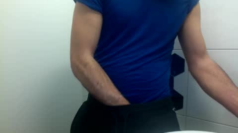 ilcaponero online show from March 2026 11:10:02 PM