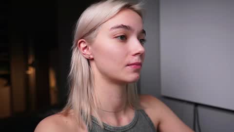 ileanacampbel online show from December 2024 07:17:01 AM