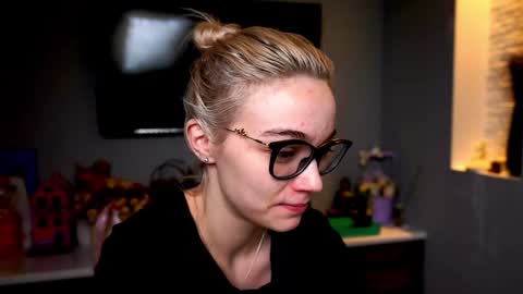 ileanacampbel online show from February 2025 03:59:01 AM