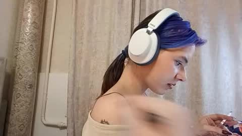 Snapshot of ilianabilly chatting on February 2026 04:18:01 PM Aurora online show from February 2026 04:18:01 PM