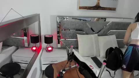 Snapshot of iliy_ chatting on November 2025 11:40:01 PM ILY online show from November 2025 11:40:01 PM