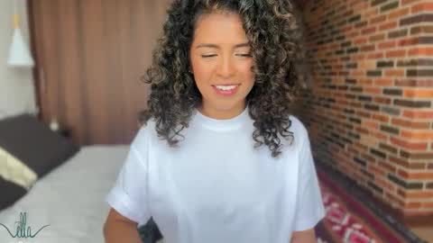 Snapshot of illaroom chatting on December 2024 08:33:01 PM Kloe online show from December 2024 08:33:01 PM