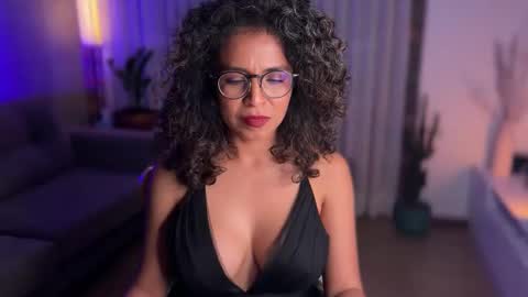 Snapshot of illaroom chatting on February 2025 03:11:01 AM Kloe online show from February 2025 03:11:01 AM