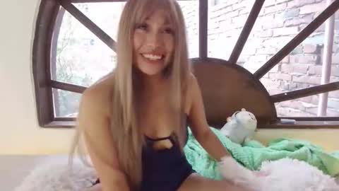 ILAYNA Independient model online show from February 2026 06:36:01 PM