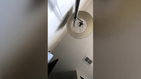 illuminatiiii666 online show from April 2026 07:25:02 PM