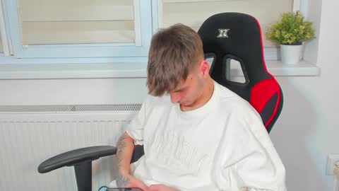 Snapshot of illusions888 chatting on December 2024 07:26:02 PM D-Illusion online show from December 2024 07:26:02 PM