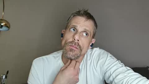 Ilovesquirterz1 online show from March 2025 07:53:01 AM