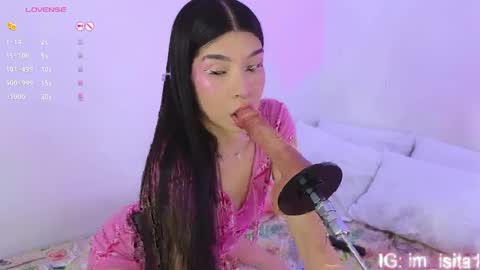 Isa Vasquez  online show from April 2026 11:05:02 PM