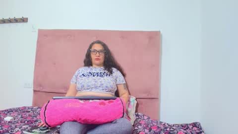 Snapshot of im_alaya chatting on February 2026 05:38:02 AM Alaya online show from February 2026 05:38:02 AM