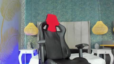 im_aliisson online show from March 2026 12:27:01 PM