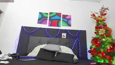 Angela online show from December 2024 08:07:02 PM