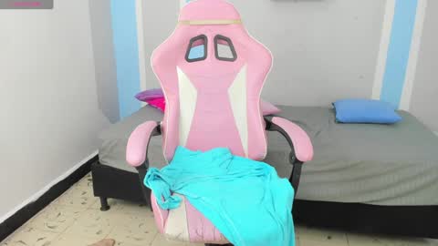 Angela online show from January 2025 09:19:02 AM