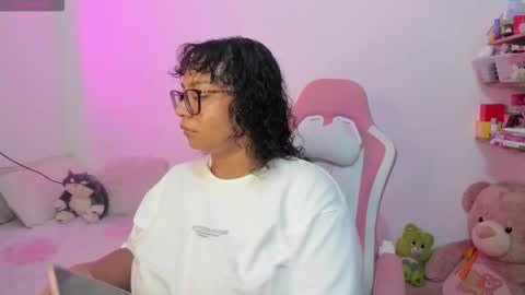 Angela online show from September 2025 02:49:02 AM