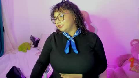 Angela online show from October 2025 04:02:01 AM