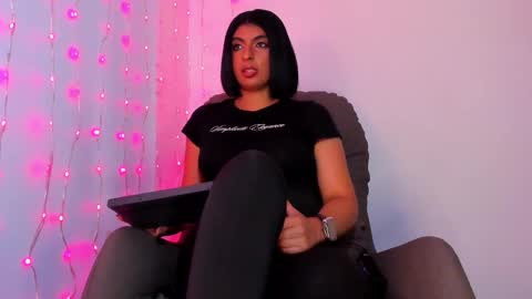 Snapshot of im_anna_ chatting on February 2025 09:33:01 PM im_anna_ online show from February 2025 09:33:01 PM