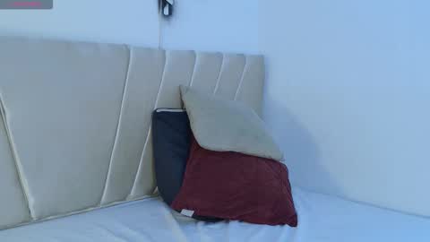 Snapshot of im_aurora_ chatting on December 2025 07:44:01 PM aurora online show from December 2025 07:44:01 PM