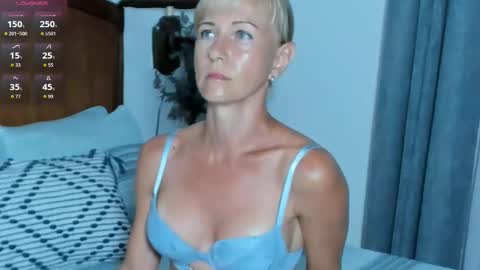 Christine -  online show from November 2025 01:12:02 PM