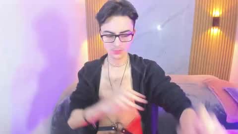 dayros online show from December 2025 03:22:02 AM