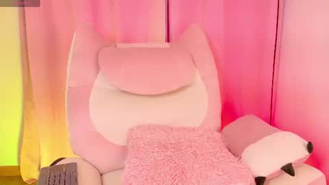 emiliee online show from June 2026 03:10:02 PM