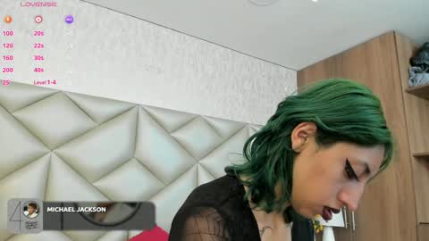  Im Gaia online show from November 2025 12:04:01 PM