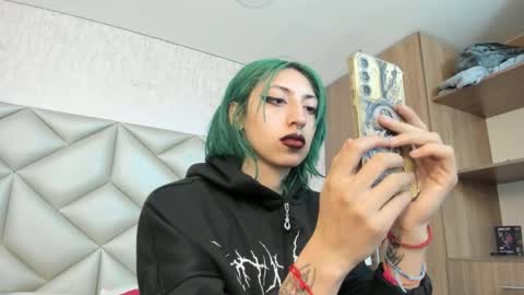  Im Gaia online show from November 2025 12:16:02 PM