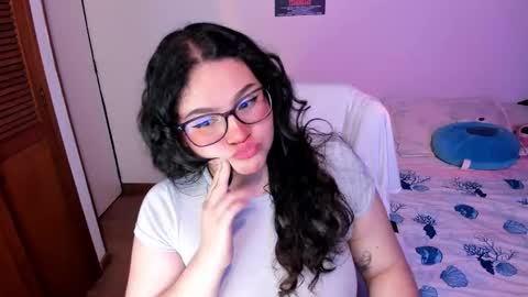 Snapshot of im_meii chatting on December 2025 01:11:01 AM mei mei uwu online show from December 2025 01:11:01 AM