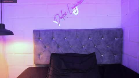 Mia online show from April 2026 07:58:02 PM