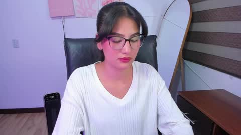 Snapshot of im_miia chatting on April 2026 12:02:02 AM Mia online show from April 2026 12:02:02 AM