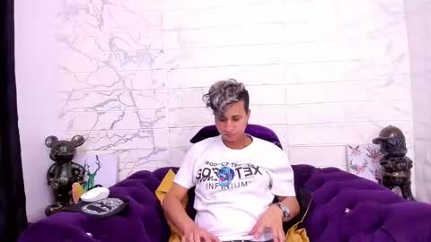 Snapshot of im_milan_rs chatting on February 2025 02:58:02 AM im_milan_rs online show from February 2025 02:58:02 AM