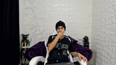 Snapshot of im_milan_rs chatting on February 2025 01:11:01 AM im_milan_rs online show from February 2025 01:11:01 AM