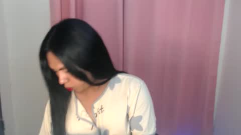 Snapshot of im_ur_girl_demure chatting on May 2026 12:23:01 PM kyline online show from May 2026 12:23:01 PM