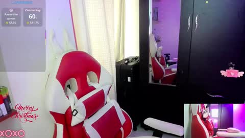 Lisa Hyga online show from December 2025 09:45:01 PM